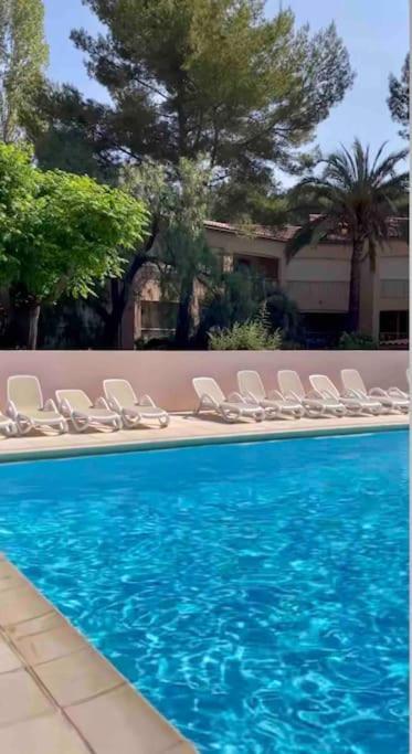 Appartement Piscine Tennis Acces Prive Plage Joia 사나리쉬르메르 외부 사진